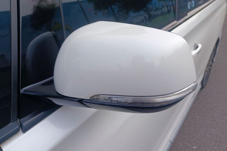 广汽传祺 传祺M8 2021款 大师系列 390T 尊贵版车身外观6012