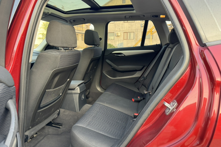 宝马X1 2014款 sDrive18i 时尚型中控内饰7003