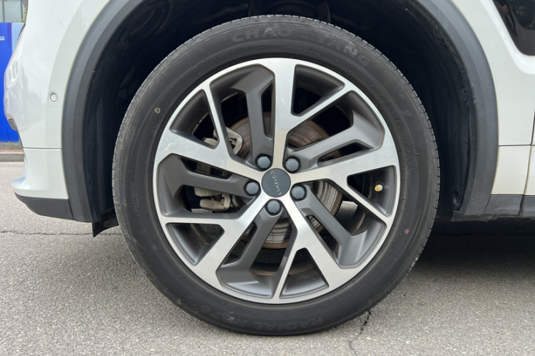 领克01 2017款 2.0T 四驱劲Pro版局部细节9001