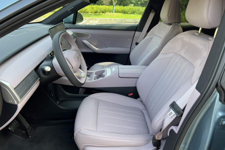 乐道L60 2024款 60kWh 后驱版中控内饰7006