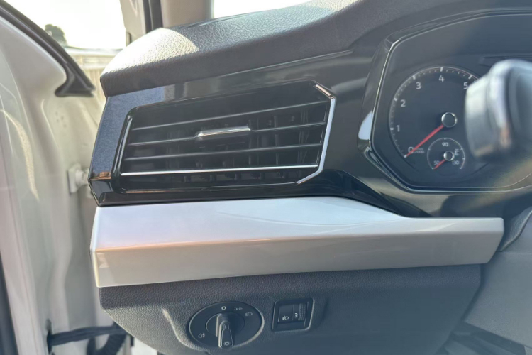 大众 宝来 2020款 1.5L 自动时尚型中控内饰7009