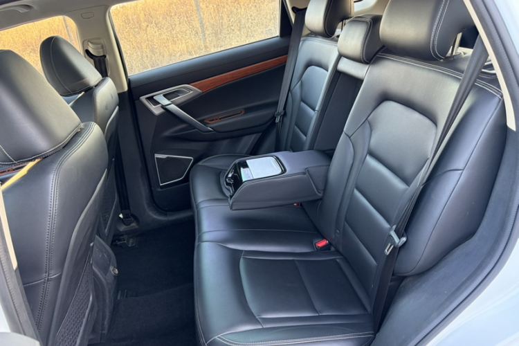 吉利汽车 博越 2016款 2.0L 手动智联型中控内饰7001