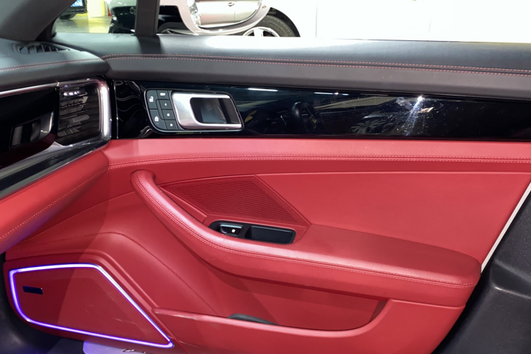 保时捷 2022款 Panamera 4 行政加长版 2.9T局部细节9005