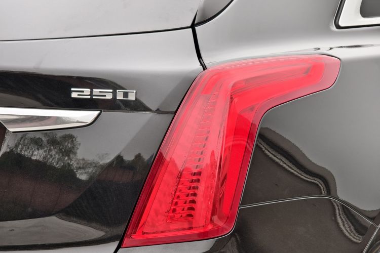 凯迪拉克XT5 2018款 25T 豪华型中控内饰7006