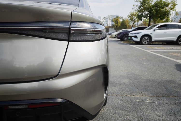 比亚迪 海豹 2022款 700km 长续航后驱版车身外观6009