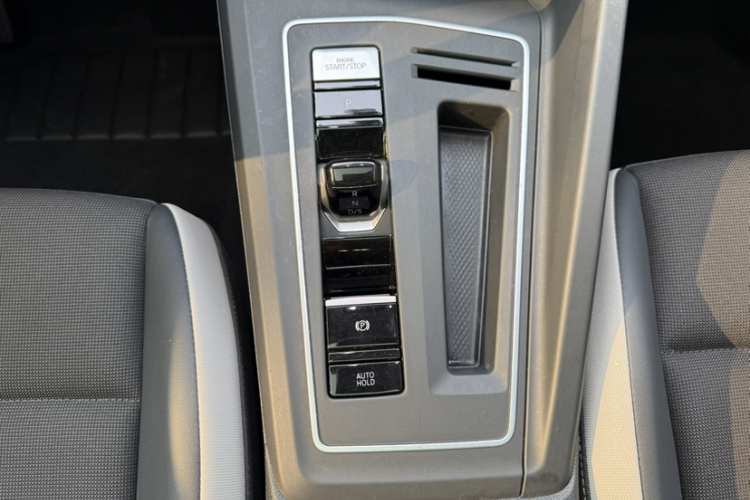 大众 高尔夫 2024款 280TSI DSG Pro 50年传奇版局部细节18