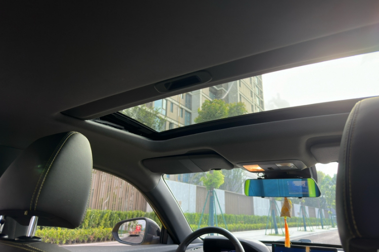 东风风神 奕炫 2021款 230T 自动追猎骑士版中控内饰7006