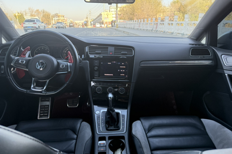 大众 高尔夫 2019款 280TSI DSG R-Line型 国V中控内饰7001