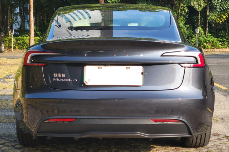 特斯拉 Model 3 2023款 后轮驱动版车身外观6006