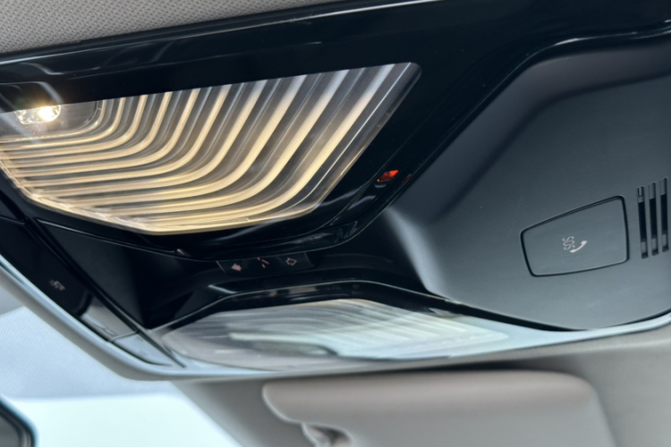 宝马3系 2021款 改款 320Li M运动套装局部细节9006