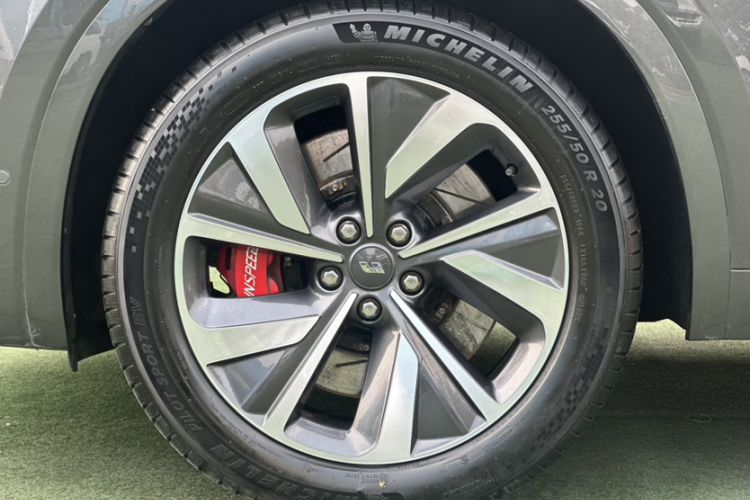 理想汽车 理想ONE 2021款 增程6座版车身外观6006