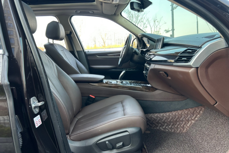 宝马X5(进口) 2018款 xDrive28i中控内饰7001