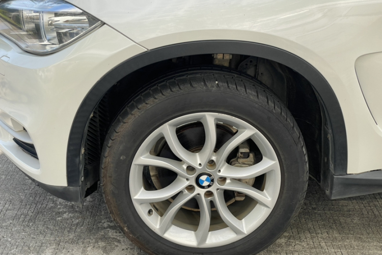 宝马X5(进口) 2015款 xDrive28i车身外观6001