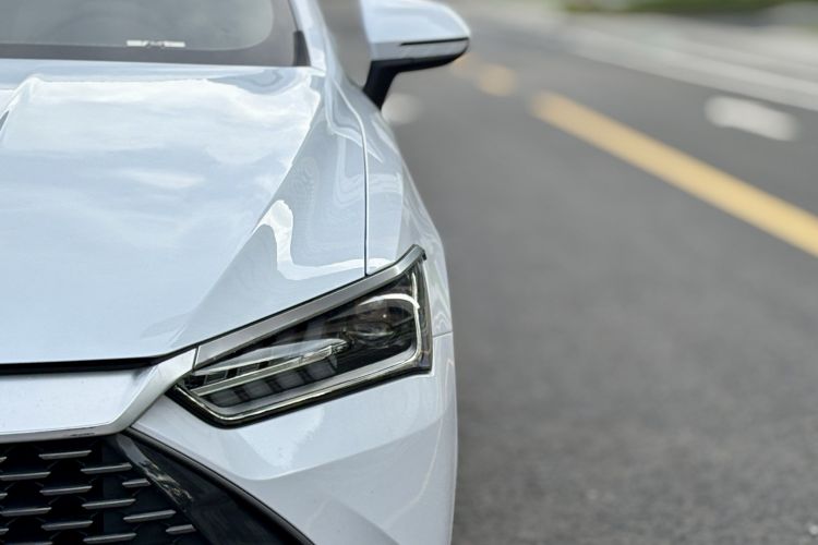 比亚迪 秦PLUS 2023款 冠军版 DM-i 55KM领先型车身外观6002