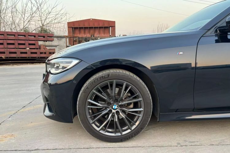 宝马3系 2022款 325Li M运动曜夜套装车身外观6004