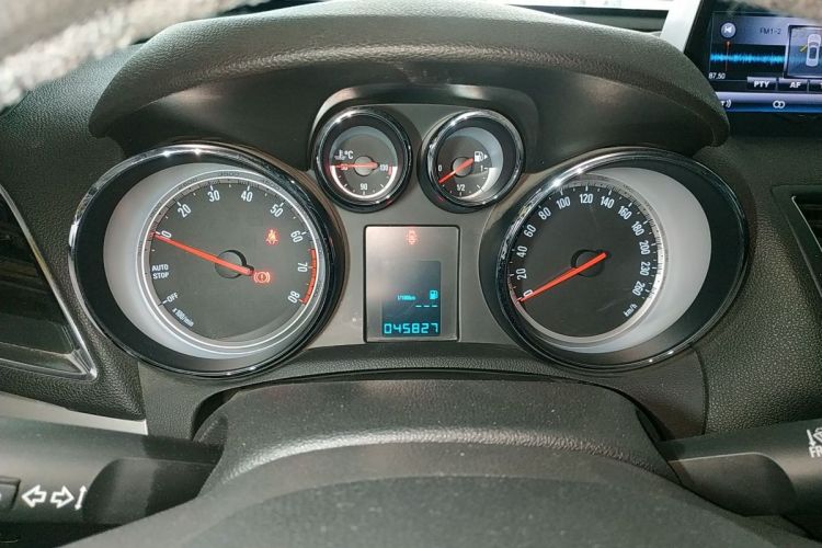 别克 昂科拉 2015款 1.4T 手动两驱都市进取型中控内饰15