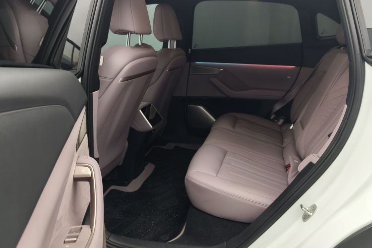 乐道L60 2024款 60kWh 后驱版中控内饰7002