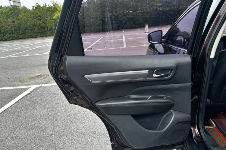 雷诺 科雷傲 2018款 2.0L 两驱豪华版局部细节9002