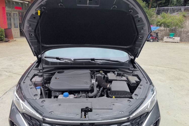 长安 逸动 2023款 畅享版 PLUS 蓝鲸NE 1.4T GDI DCT尊贵版局部细节24