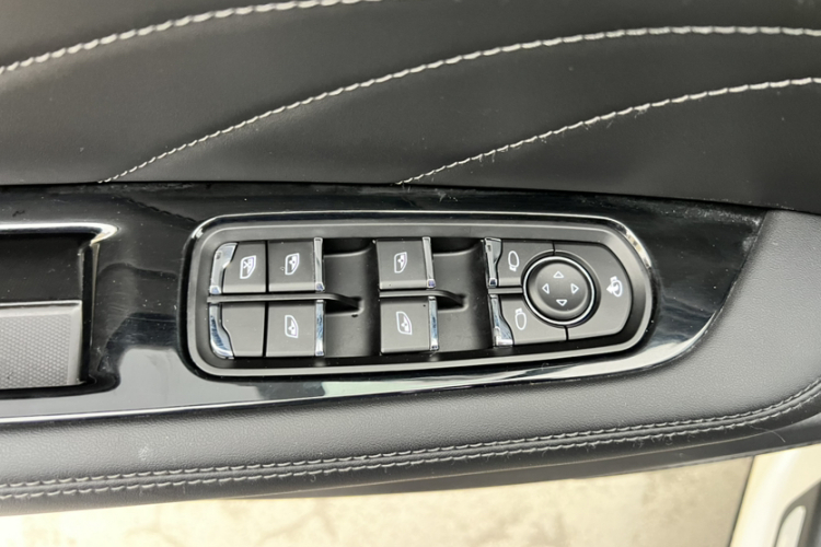 众泰T600 2019款 1.5T 自动豪华型局部细节9010