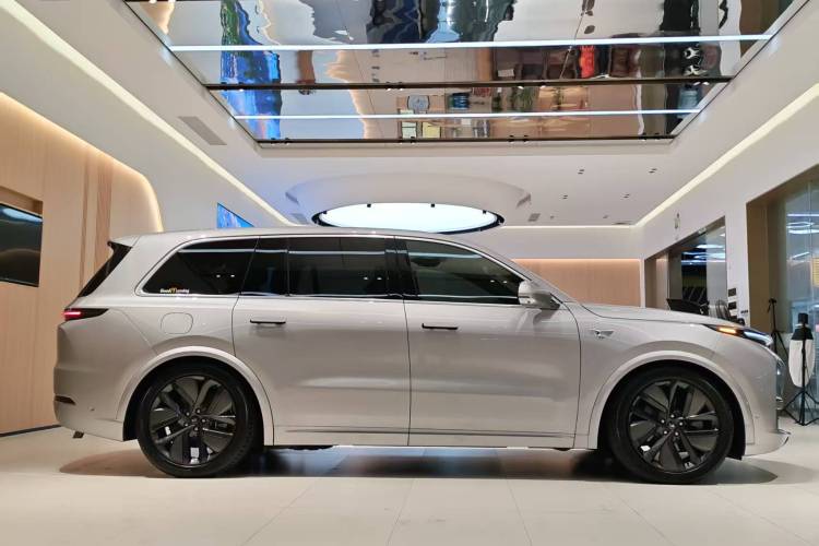 理想汽车 理想L9 2023款 Pro车身外观6006