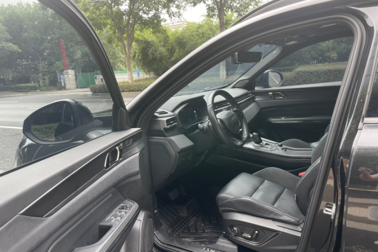 领克01 2021款 2.0TD 四驱暗夜版中控内饰7002