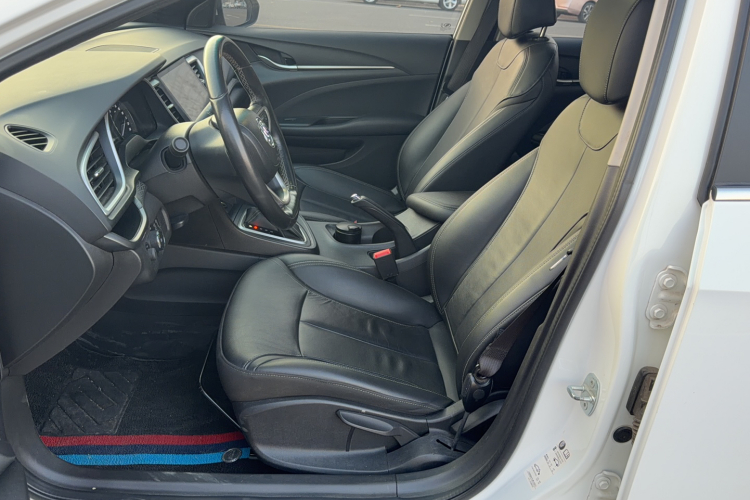 别克 阅朗 2018款 18T 自动精英型局部细节19