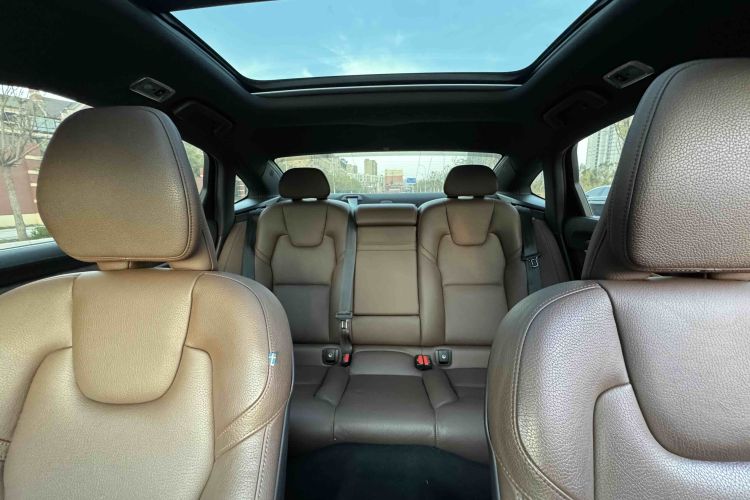 沃尔沃S90 2021款 B5 智远豪华版中控内饰7006