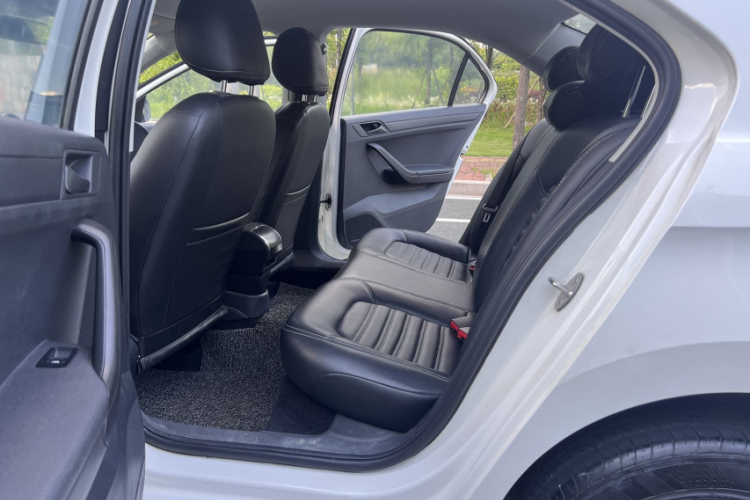 大众 捷达 2017款 1.5L 自动时尚型中控内饰7005