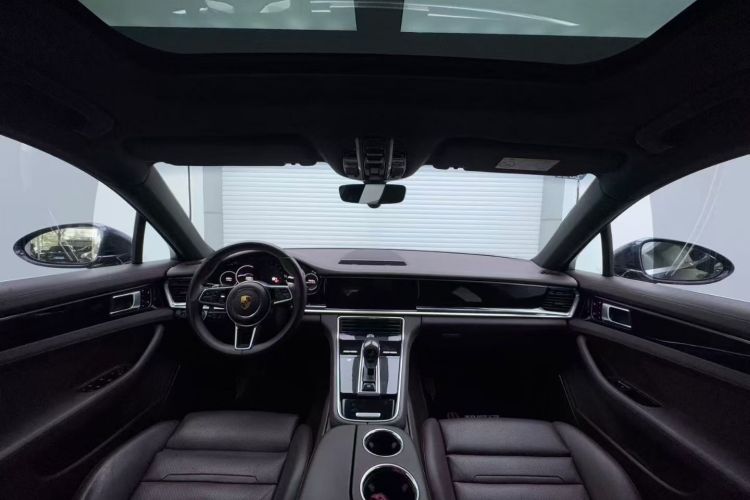 保时捷 2017款 Panamera 4 行政加长版 3.0T中控内饰7001