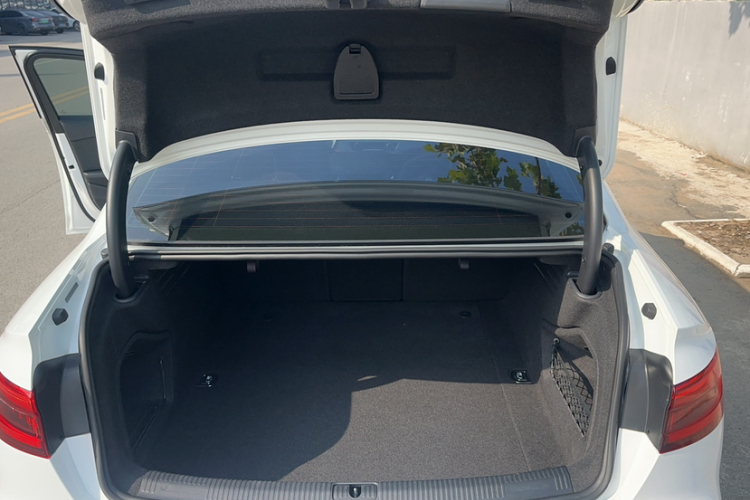 奥迪A4L 2017款 40 TFSI 风尚型局部细节23