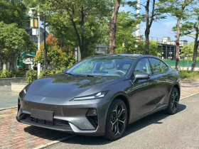 深蓝汽车 深蓝L07 2025款 230Ultra  深蓝智驾AD PRO增程版