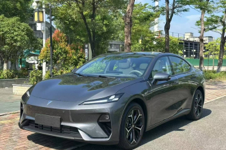 深蓝汽车 深蓝L07 2025款 230Ultra  深蓝智驾AD PRO增程版