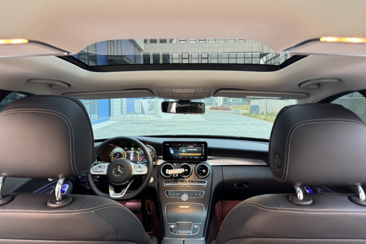 奔驰C级 2021款 C 260 L 运动星耀臻藏版中控内饰7013