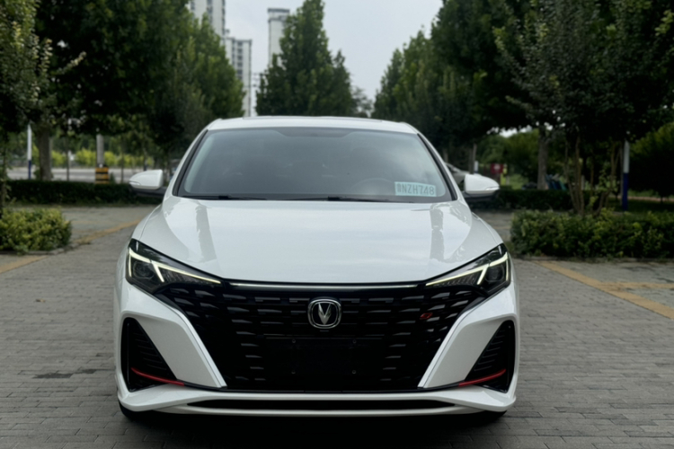 长安 逸动 2023款 畅享版 PLUS 蓝鲸NE 1.4T GDI DCT尊贵版车身外观6003