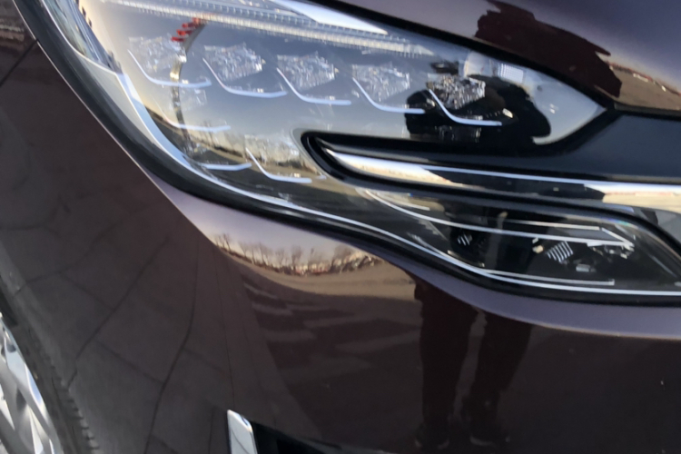 别克GL8 2023款 Avenir艾维亚 六座贤礼版车身外观6010