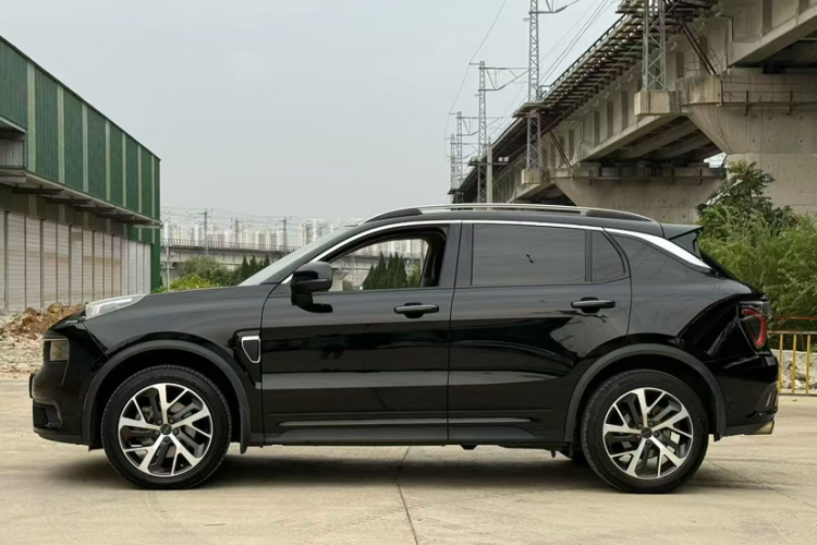 领克01 2017款 2.0T 四驱劲Pro版车身外观6003