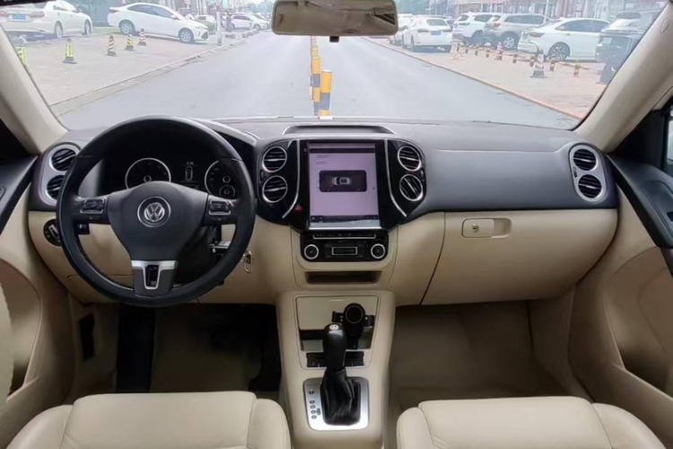 大众 途观 2012款 1.8TSI 自动四驱菁英版中控内饰7004