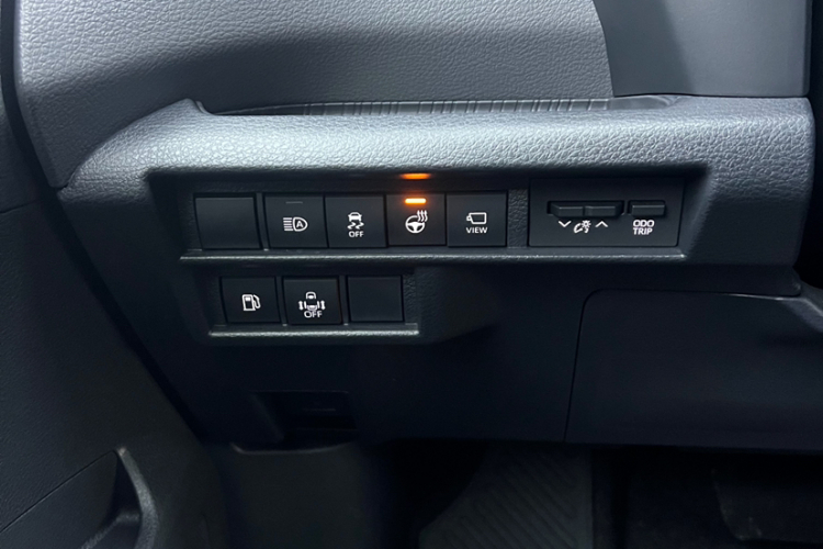 丰田 赛那SIENNA 2023款 2.5L混动 铂金版中控内饰7008