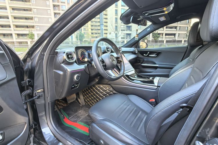 奔驰C级 2023款 改款 C 260 L 运动版中控内饰7001