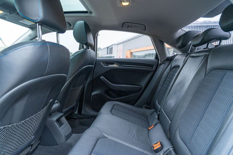 奥迪A3 2018款 30周年年型 Limousine 35 TFSI 时尚型中控内饰7004