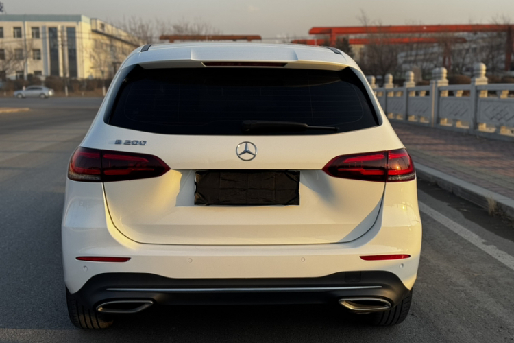 奔驰B级 2020款 B 200 动感型车身外观6001
