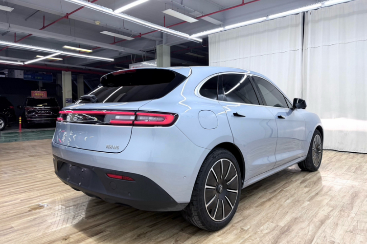 鸿蒙智行 问界M5 2022款 增程四驱旗舰版车身外观6008