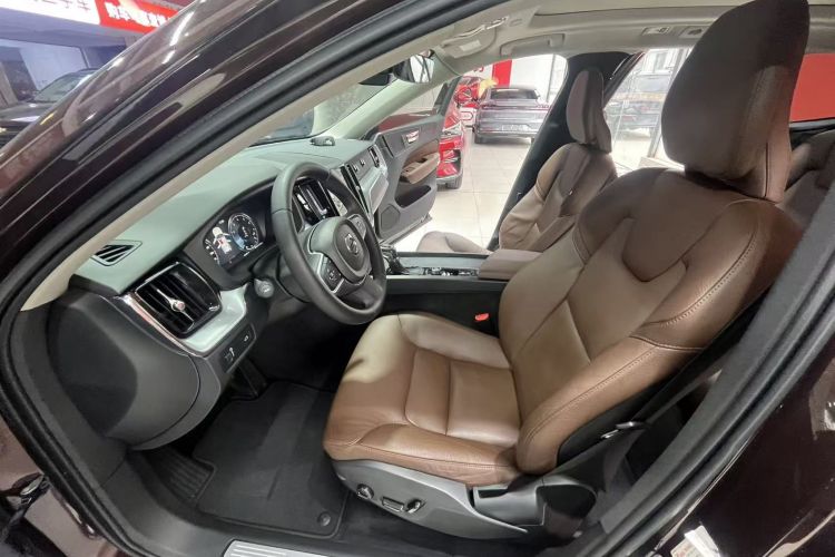 沃尔沃XC60 2019款 T5 四驱智远版 国V中控内饰7002