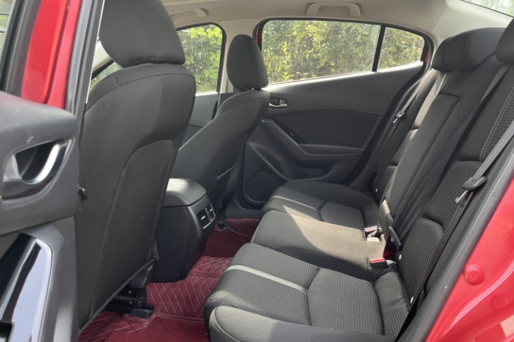 马自达3 昂克赛拉 2017款 三厢 1.5L 自动豪华型 国V中控内饰7007