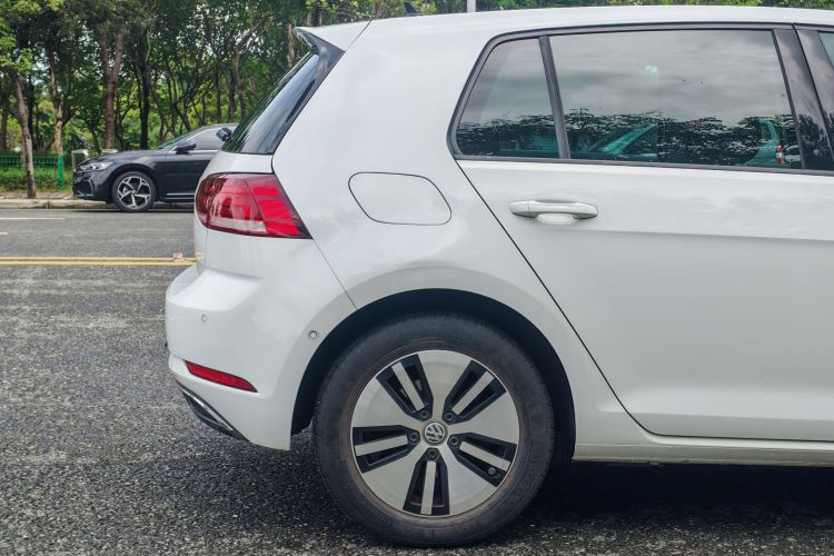 大众 高尔夫新能源(进口) 2018款 e-Golf车身外观6004