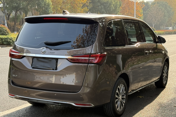 别克GL8 2023款 陆上公务舱 智享型车身外观6004