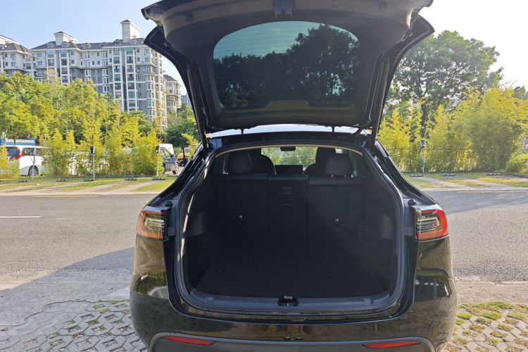 特斯拉 Model Y 2022款 后轮驱动版局部细节23