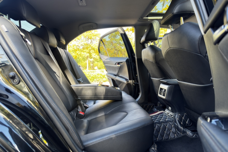 丰田 凯美瑞 2022款 2.0GVP 领先版中控内饰7004