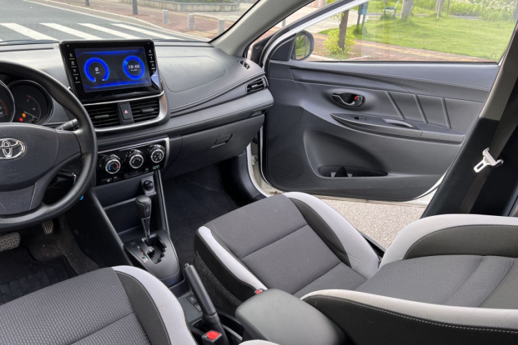 丰田 YARiS L 致炫 2021款 1.5L CVT领先版中控内饰7003